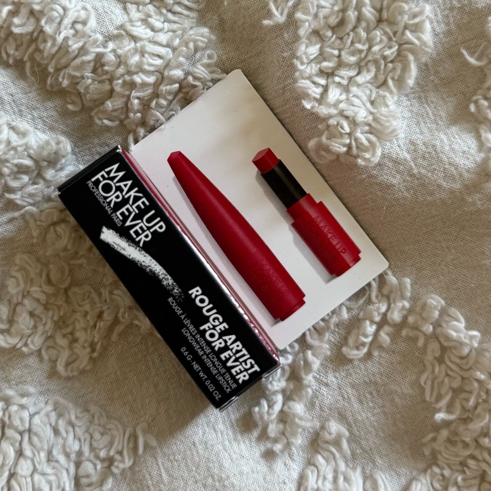 5/25✨longwear matte lipstick in 138 make up forever